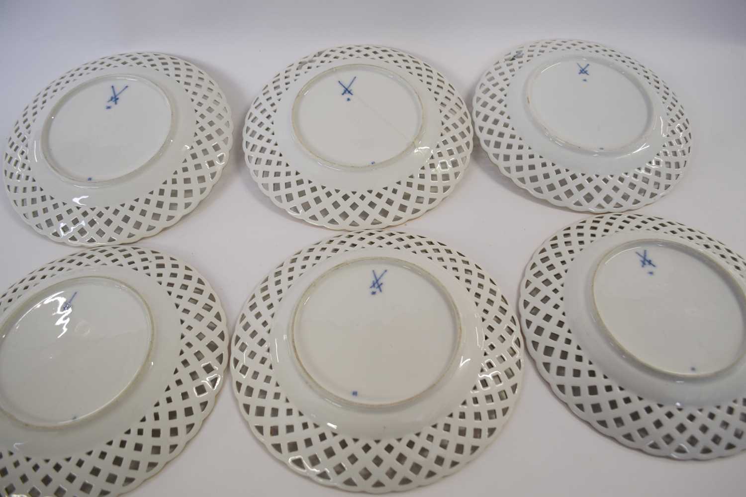 Continental Porcelain Bird Plates - Image 2 of 2
