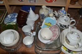 Mixed Lot: Various teapots, kitchen wares etc