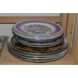 Mixed Lot: Various decorated plates