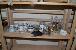 Mixed Lot: Various assorted coffee cans and saucers, glass vases and other assorted items