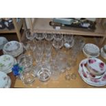 Mixed Lot: Various modern clear drinking glasses