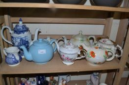 Mixed Lot: Various decorated teapots