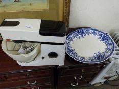 Kenwood Chef mixer and a blue and white meat plate (2)