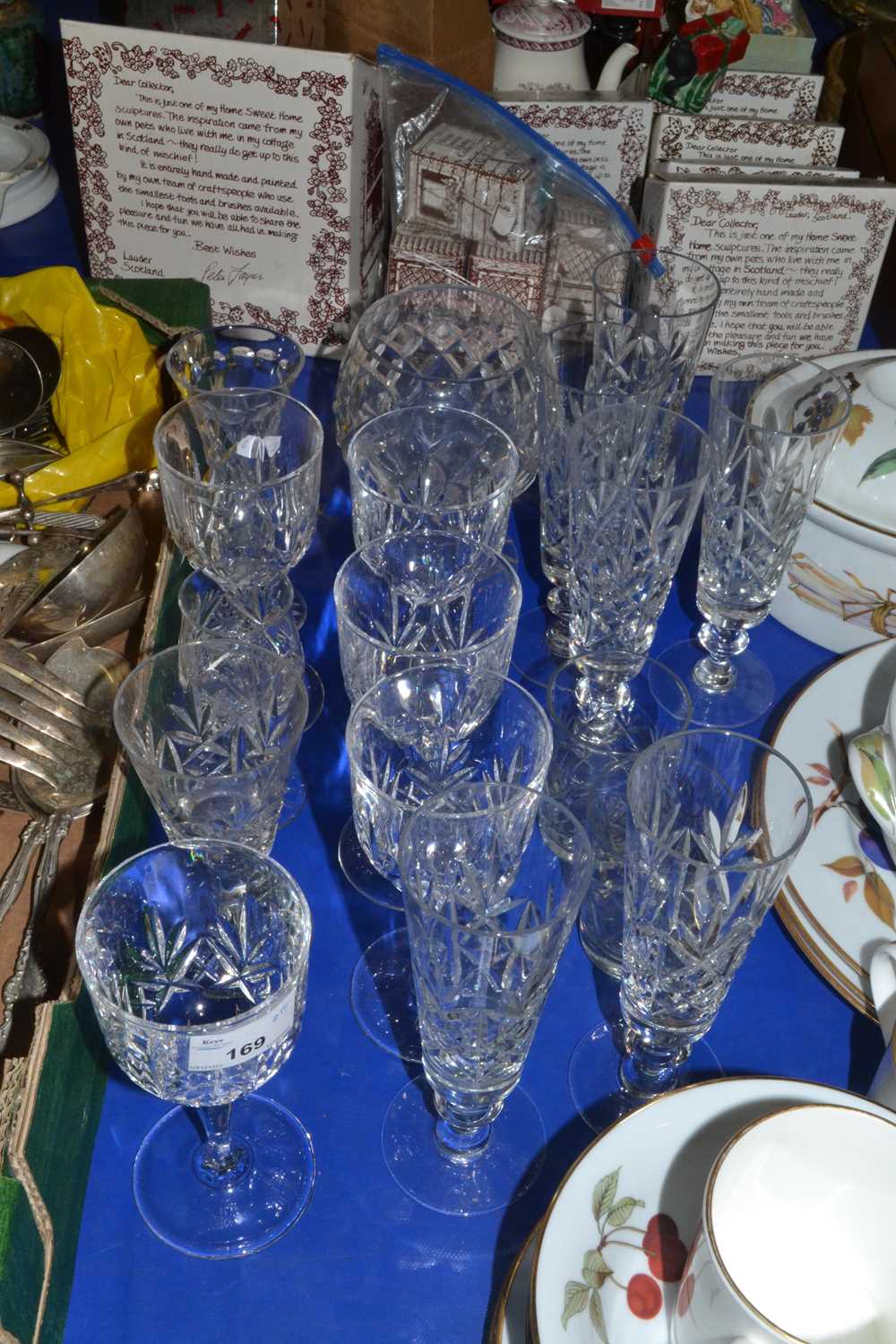 Mixed Lot: Various assorted drinking glasses