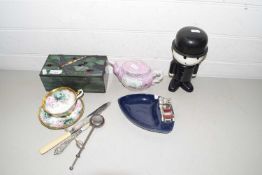 Mixed Lot: Assorted wares to include a Homepride advertising figure, a modern Tiffany style box