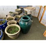 Quantity of garden pots - GENERAL MIX. All from house clearance - as found - some might have damage.