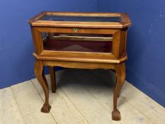 Modern hardwood bijouterie display cabinet, on cabriole legs and ball and claw feet