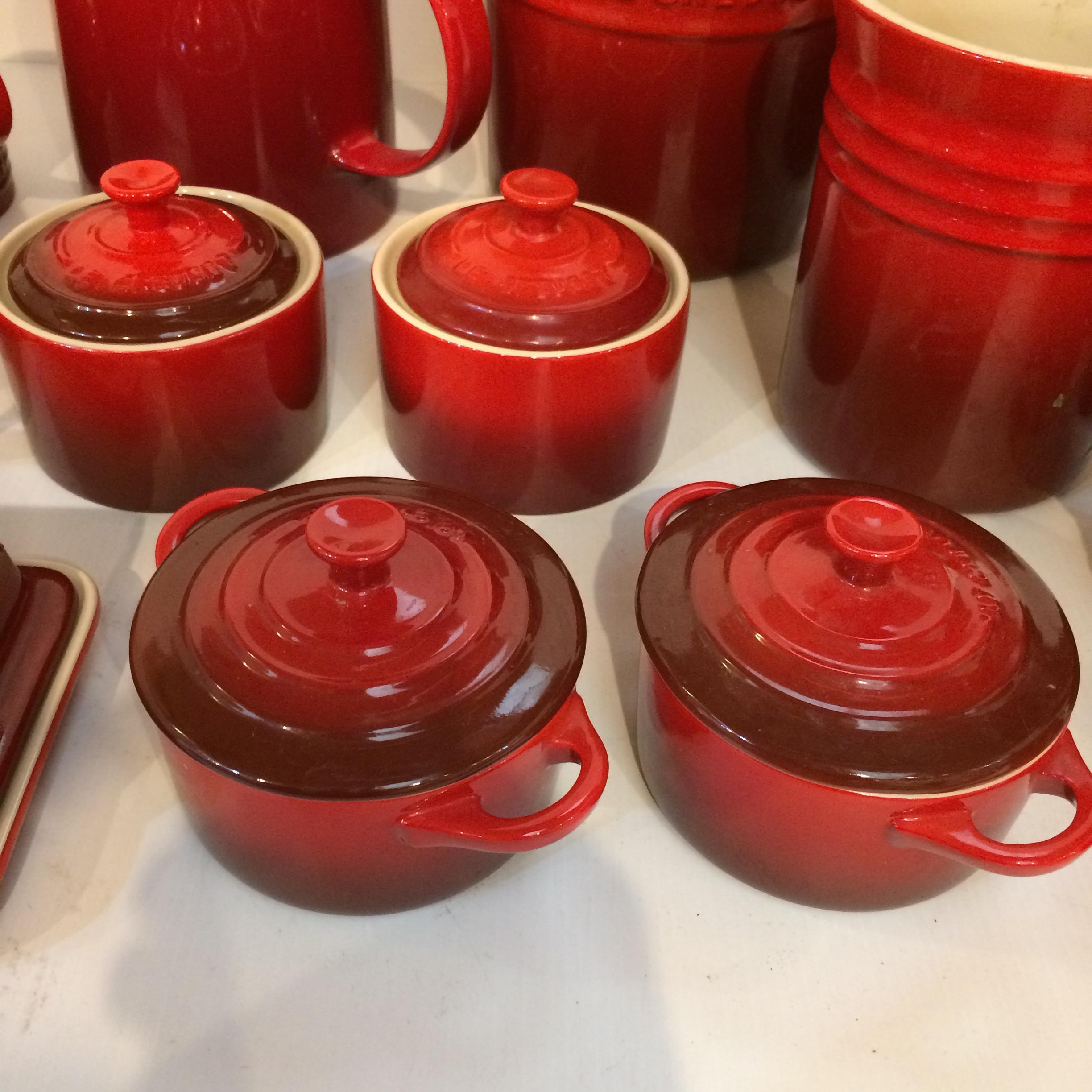 Quantity of Red Le Creuset - Image 4 of 10