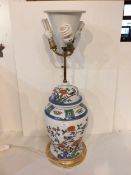 Decorative China lamp , in the Chinese taste, decorated birds and fauna, 73 cm high overall, brass 4