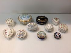 A quantity of decorative C20th china lidded pots, to include Wedgwood