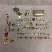 Quantity of costume and white metal jewellery