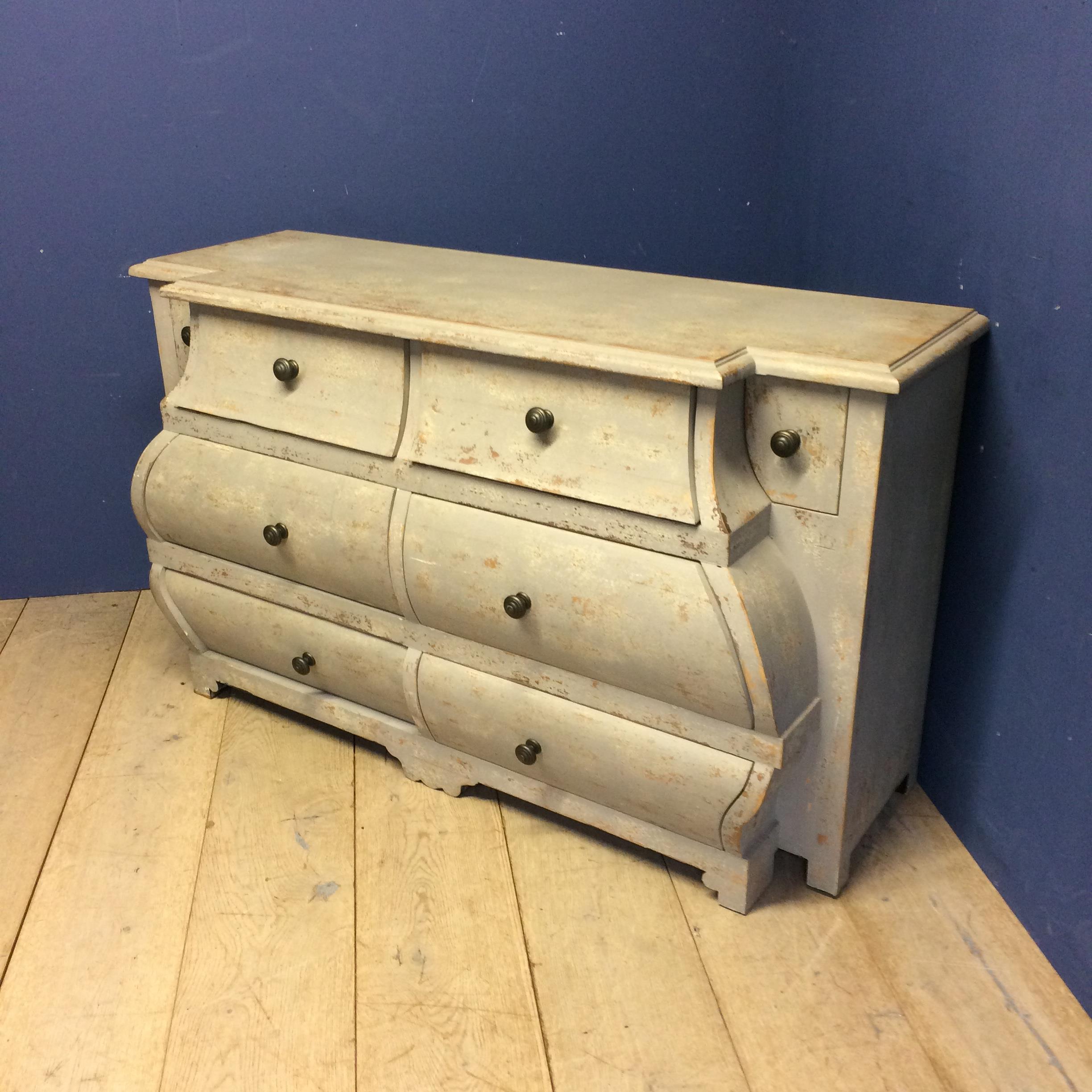 Decorative shabby chic, grey painted bombe chest of 6 short and 2 smaller drawers 150w x 56d x 86h - Image 2 of 7