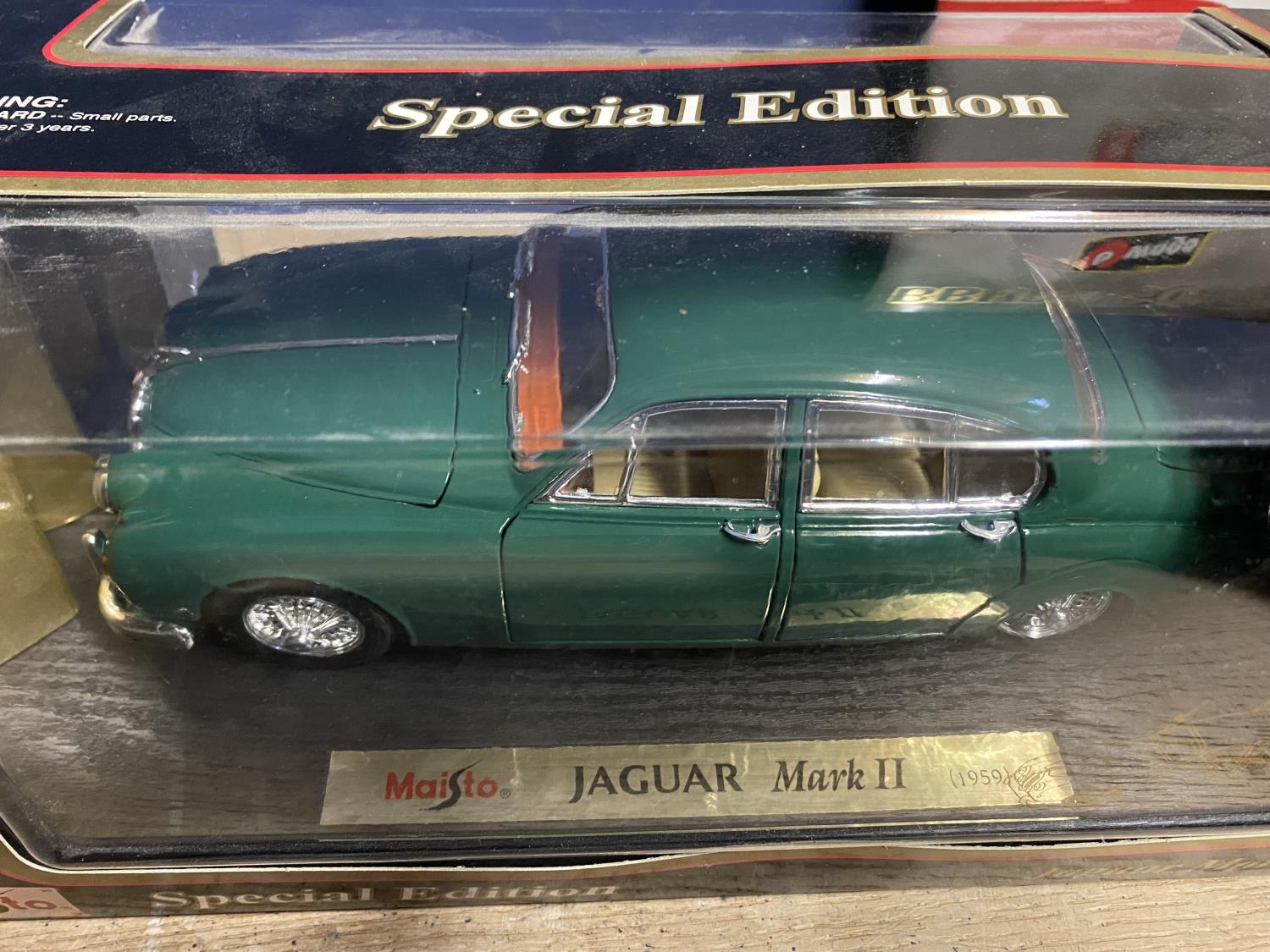 A collection of 4 boxed, Special edition Maisto, Jaguar XK8. 1:18; Burago Jaguar SS 100 (1937); - Image 7 of 9