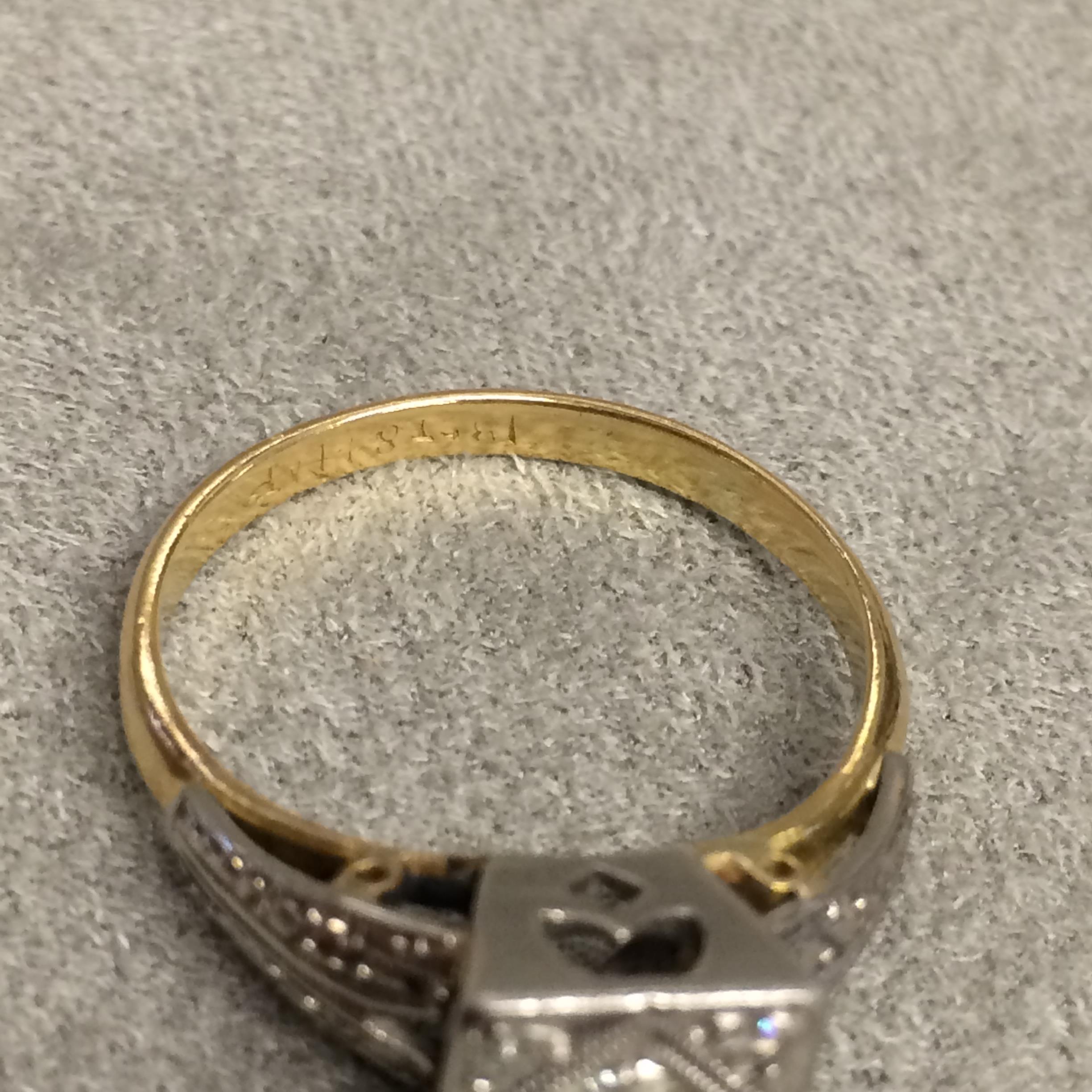 18ct gold and platinum, art deco plaque ring. Central brilliant cut diamond with four brilliant - Image 3 of 4