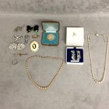 Collection of costume jewellery, incl seed pearl brooch, paste set jewellery, synthetic pearls and