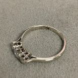 18ct white gold 3 stone diamond ring, 2.7g Size O