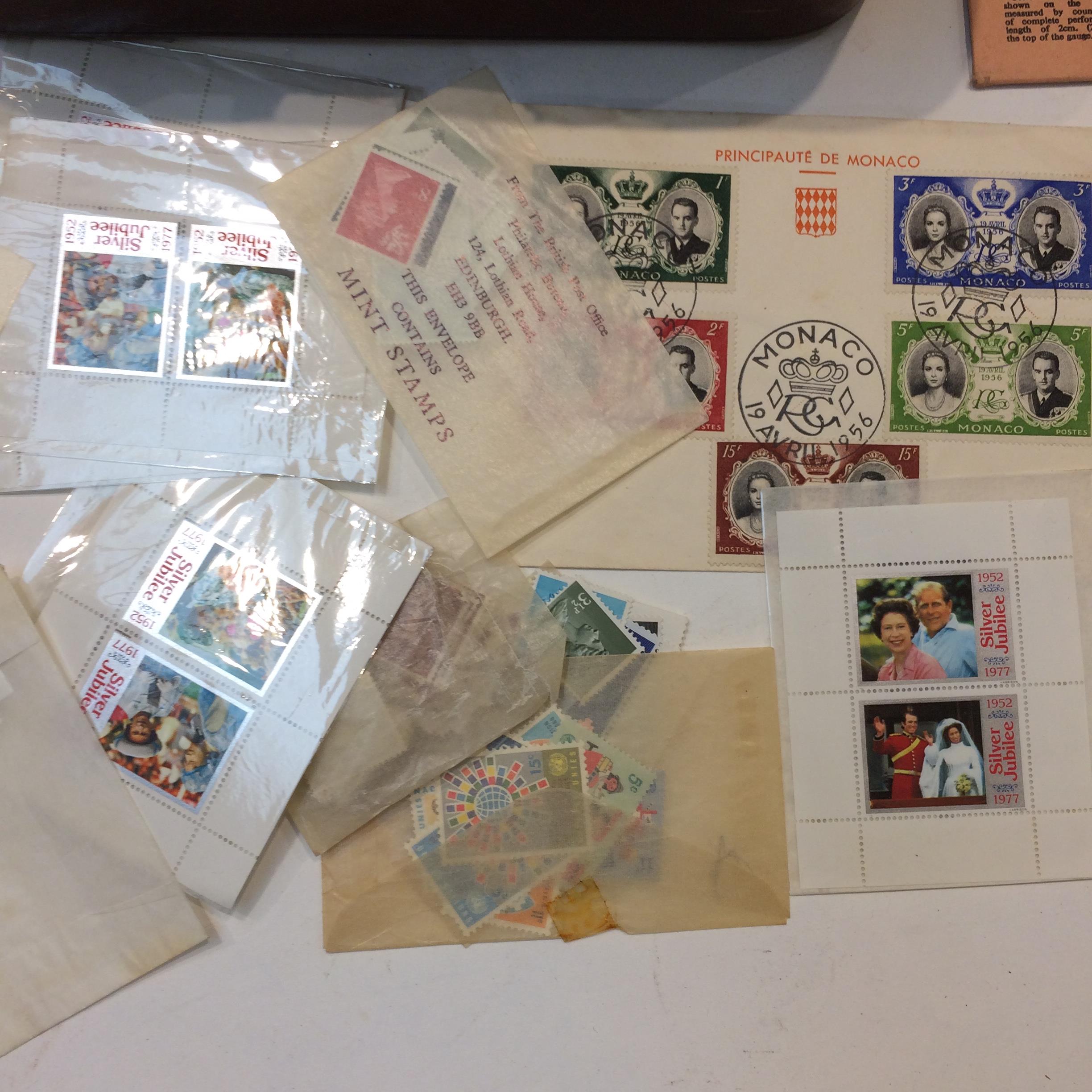 Quantity of C20th stamps, UK and World Stamps - Image 2 of 18