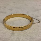 Unmarked yellow metal bangle bracelet 14g