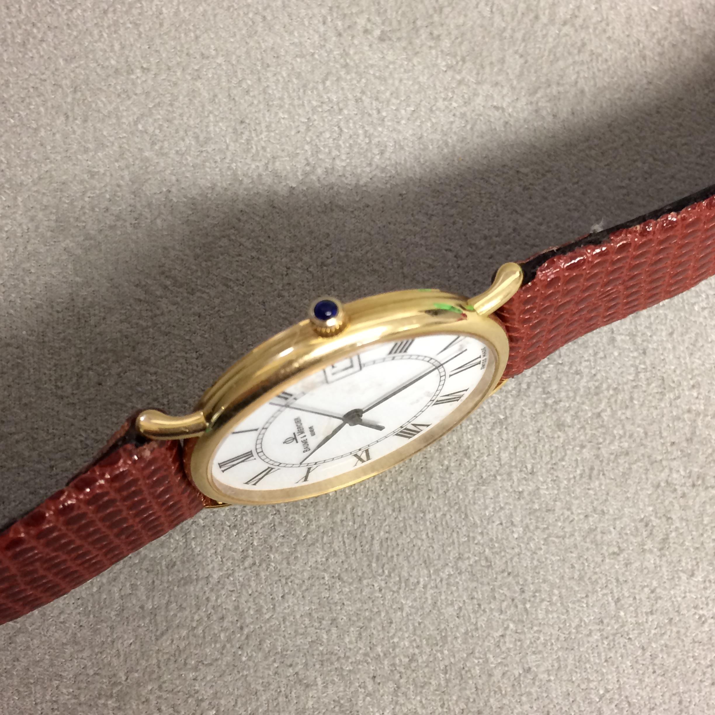 18k gold cased automatic gentleman's wristwatch by Baume and Mercier, 30 mm case with white face and - Image 3 of 4
