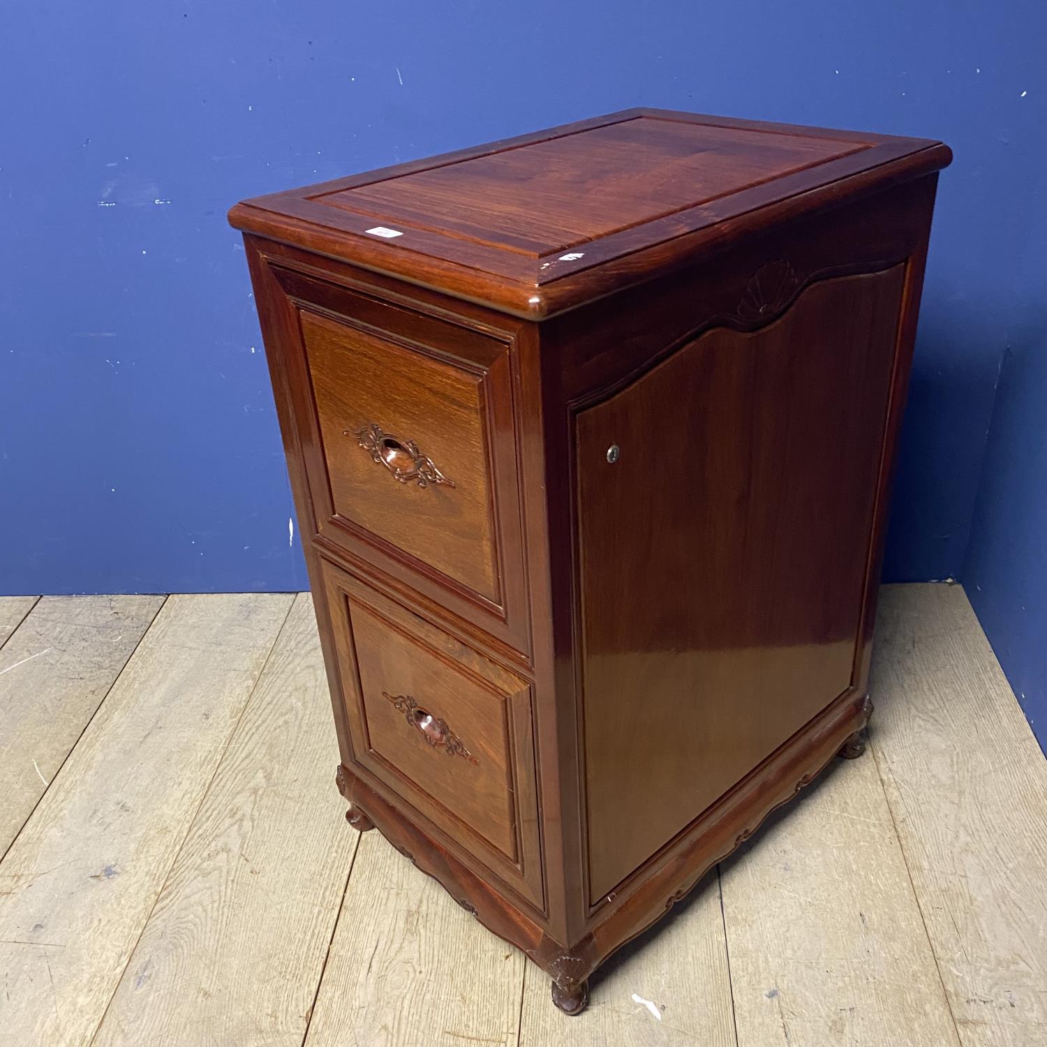 A two drawer cabinet, 89cmH - Image 2 of 3