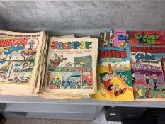 Quantity of 1980s vintage comics to include: Nutty, Victor, Beezer, Whizzer and Chips Holiday
