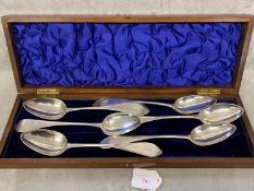 A set of 6 Georgian Scottish Sterling silver spoons by Alexander Henderson 1792, Edinburgh, 432g