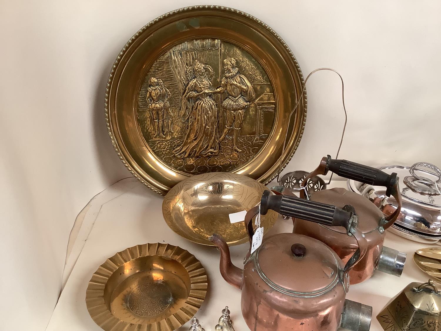 A quantity of mixed brasswares and copper items etc - Image 3 of 7