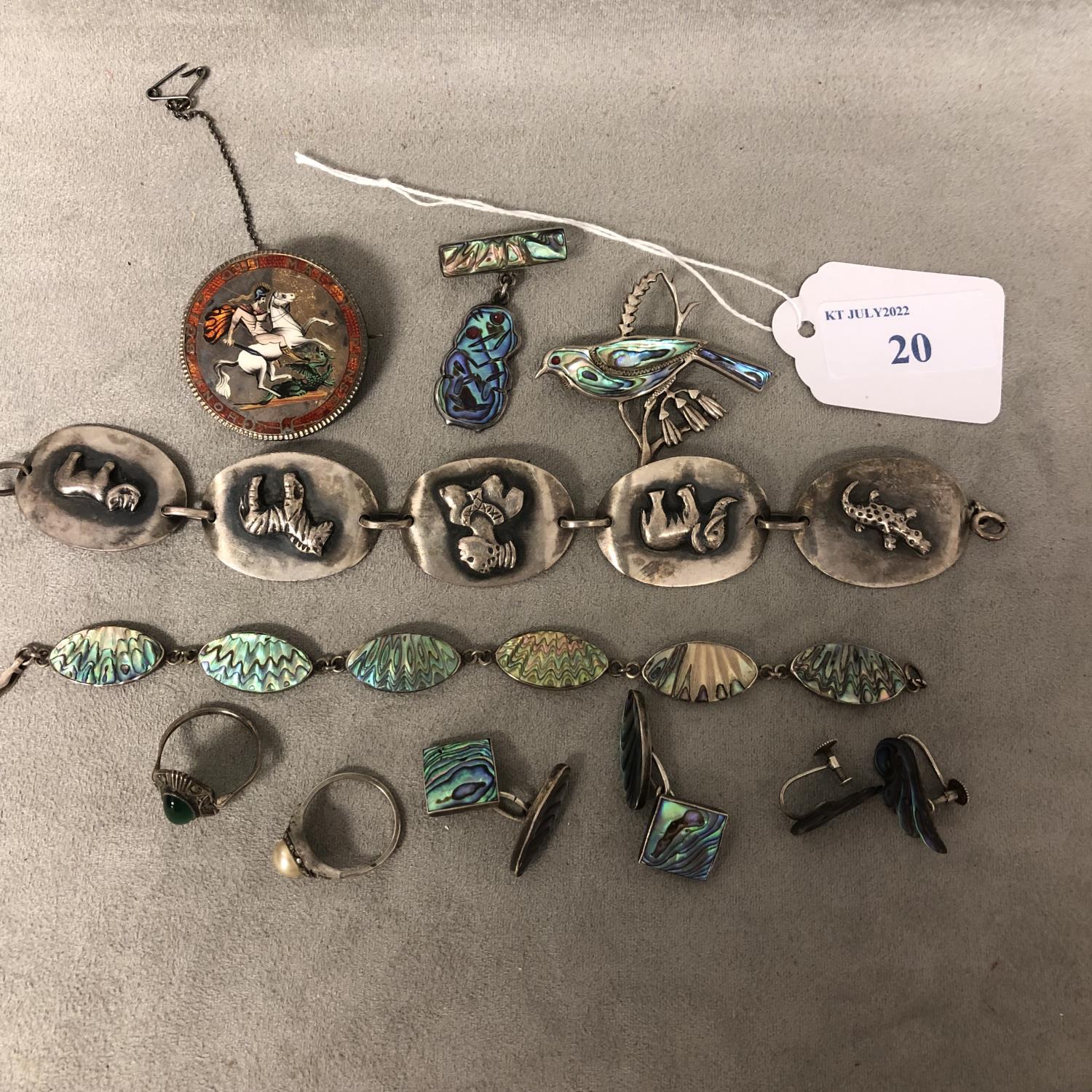 Collection of South African silver and Abalone shell jewellery, to include a panel bracelet, bird - Image 8 of 8