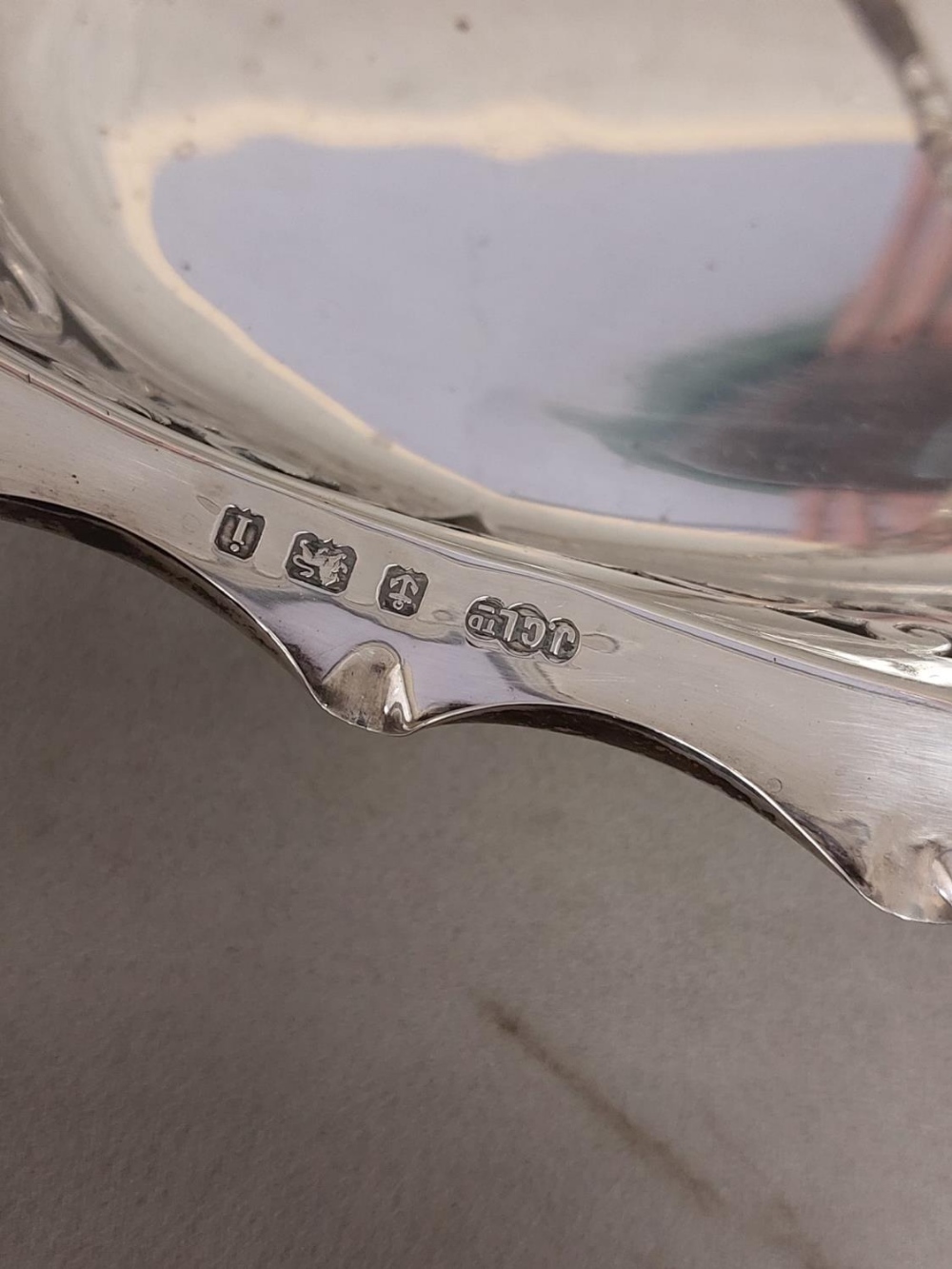 Sterling silver swing handled basket with pierced rim on four ball feet, Joseph Gloster Ltd - Image 3 of 3