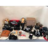 A quantity of vintage and other Cameras, see images for details