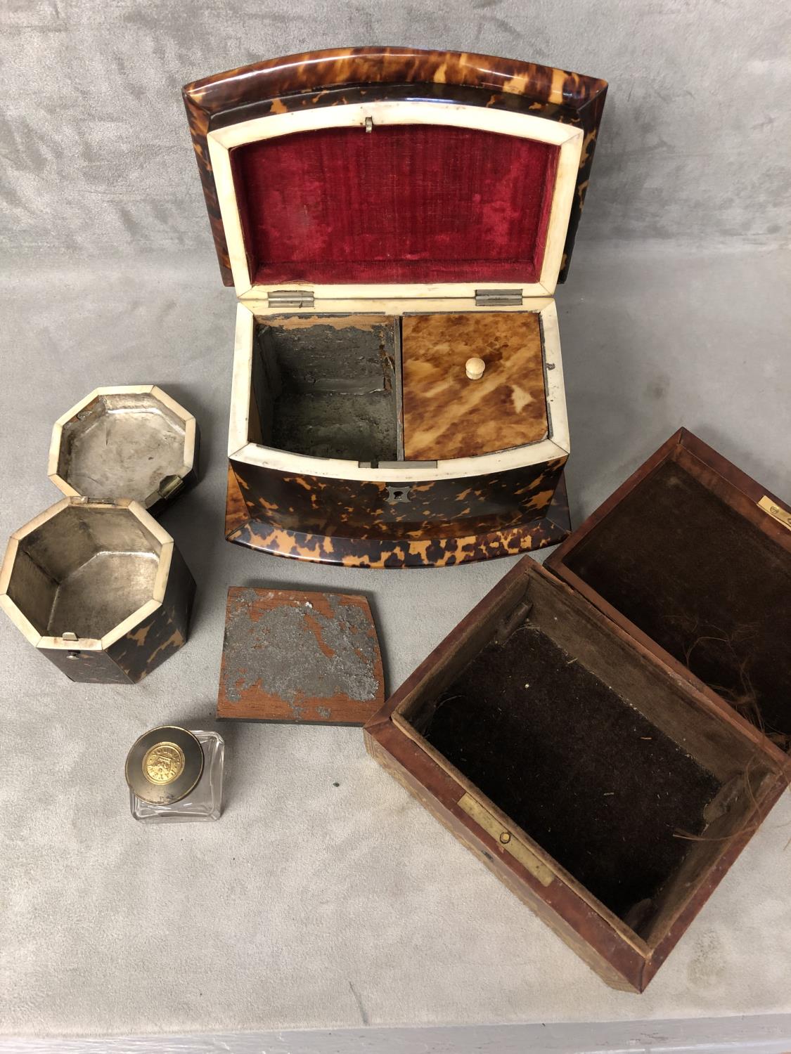 A C19th Tortoise shell and bone casket shaped two comparment tea caddy, and a hexagonal, white metal - Bild 5 aus 7