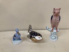 Two Herend figures and a Royal Crown Derby bird