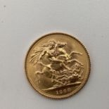 Elizabeth II gold sovereign dated 1968, 8g,
