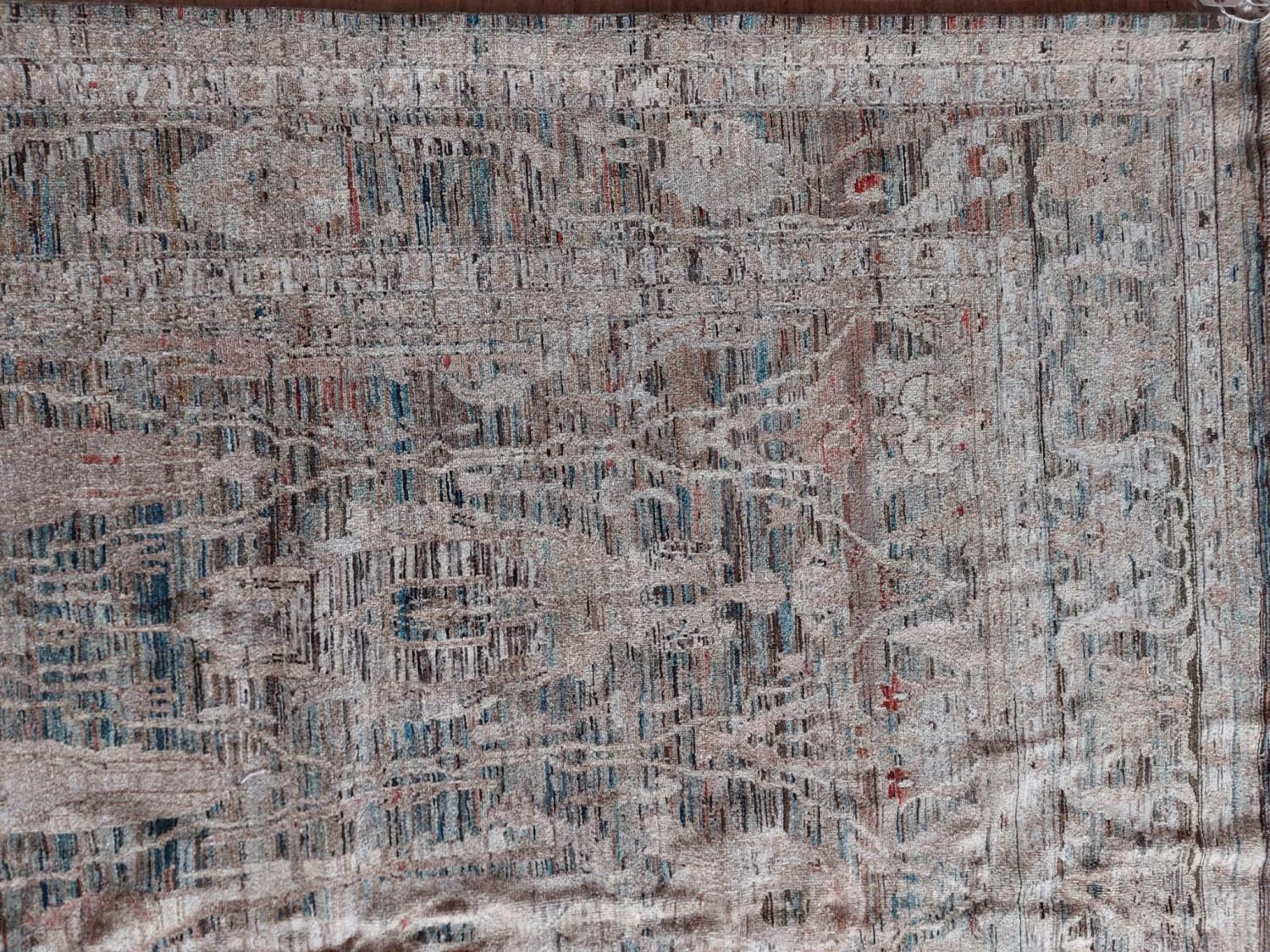 Striking Contemporary Arts & Crafts design carpet - finely hand woven in wool?Size. 3.00 x 2.52
