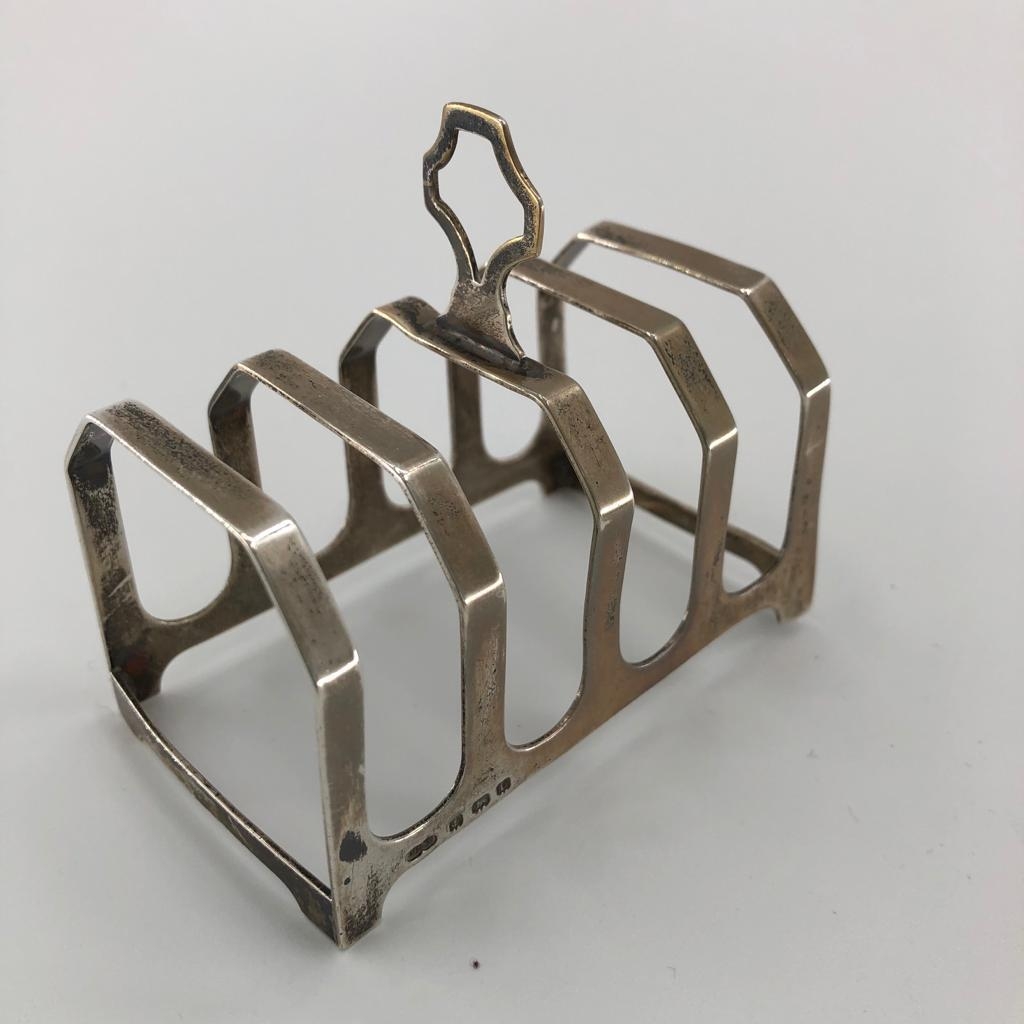 A Sterling Silver toast rack with a mixed selection of Sterling cutlery an oval plated galleried - Image 5 of 8
