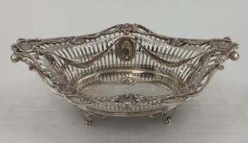 Stirling silver pierced bowl of boat shape design, London, 1900, approx 360grams