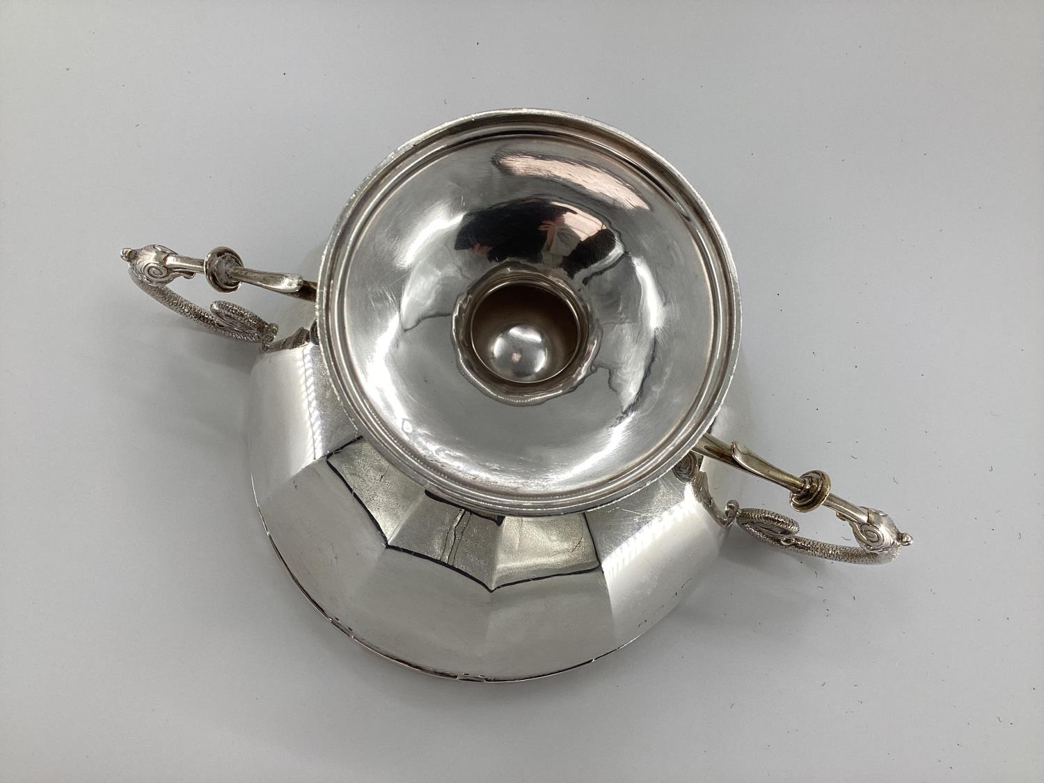 Stirling silver table centre bowl with pierced rim scrolling handles and circular foot ,37x23 x21cm, - Bild 4 aus 8