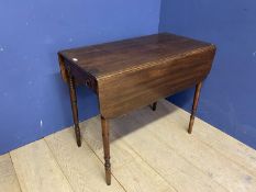 Mahogany drop leaf Pembroke table, with drawer to one end, on turned legs