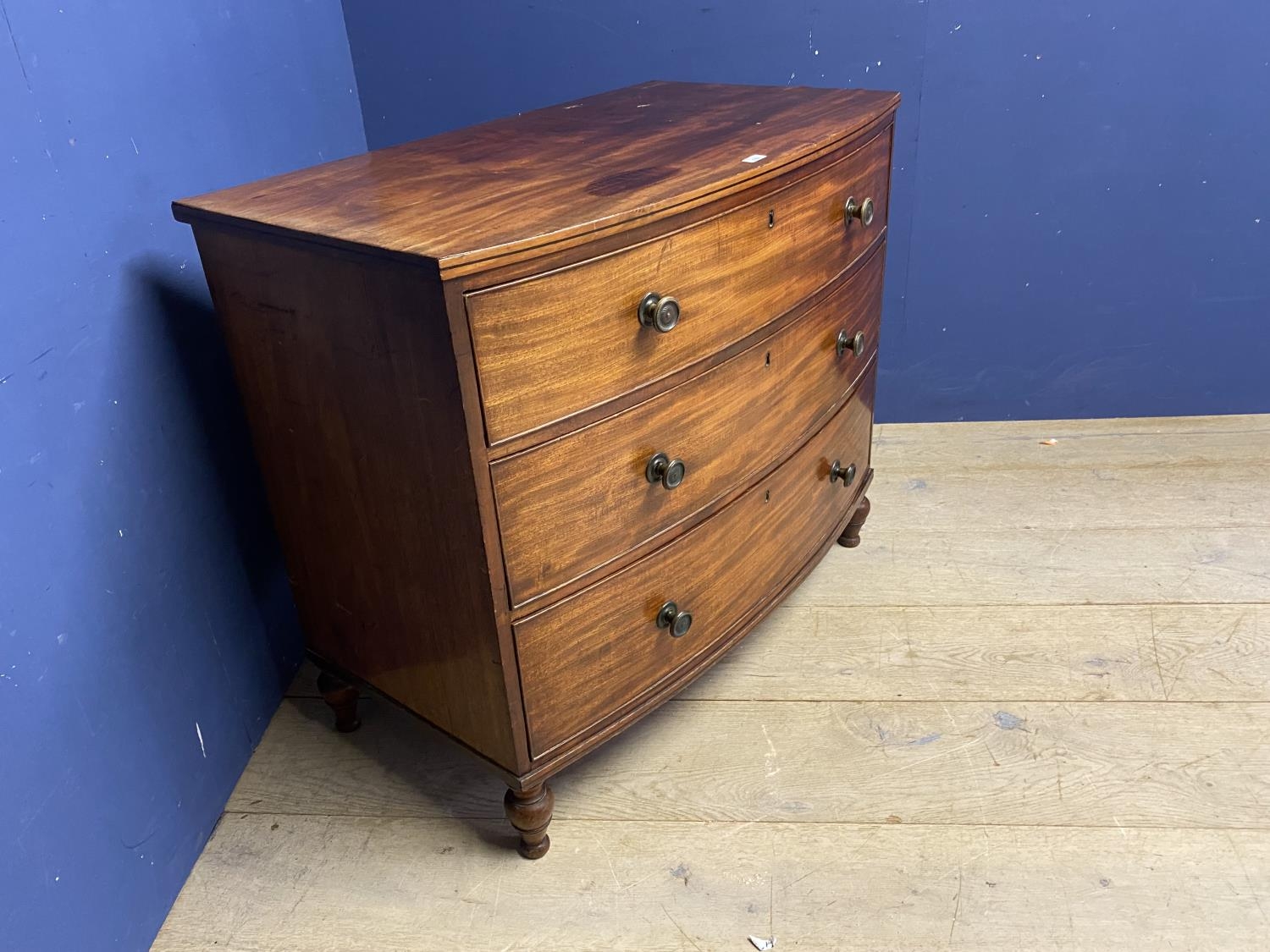 Mahogany bow front chest of 3 long drawers - Image 3 of 3