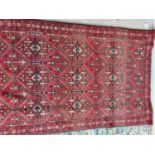 Vintage North West Persian long rug - circa. 1930s Size. 2.92 x 1.27 metres