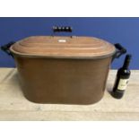 A large vintage two handled copper saucepan (or a useful planter for flowers etc), with lid. Some