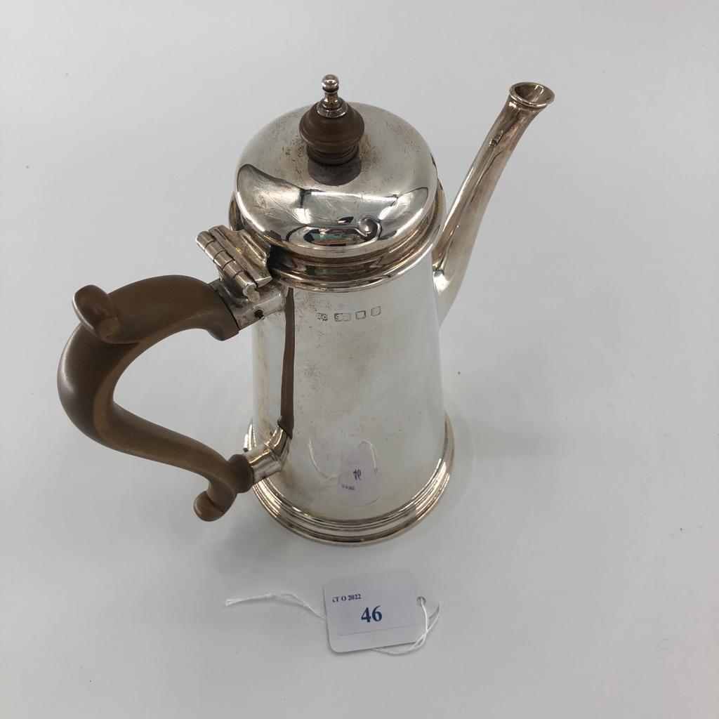 A sterling silver coffee pot by William Comyns & Son Ltd, London, 1957, 22cmH, 575g approx, - Image 3 of 7