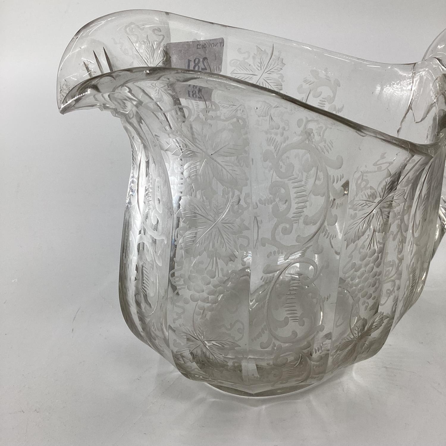 A quantity of glasswares to include decanters, jugs, ice buckets etc - Image 10 of 14