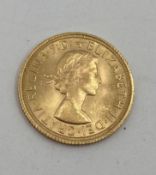 An Elizabeth II gold sovereign 1964 8.01g