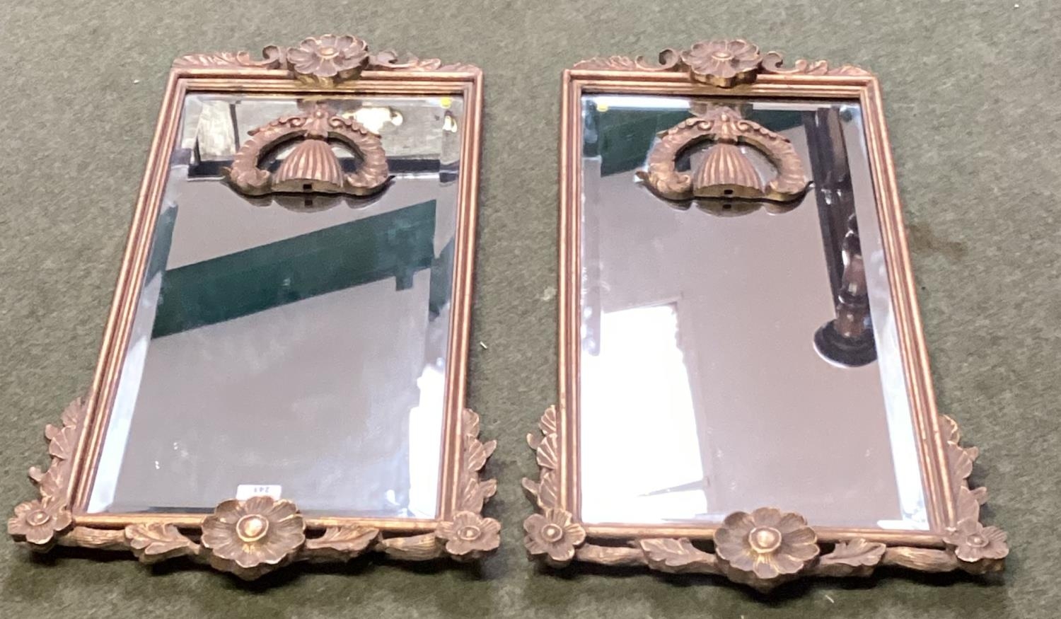 Pair of rectangular gilt gesso wall mirrors with cup and swag decoration - Image 7 of 7
