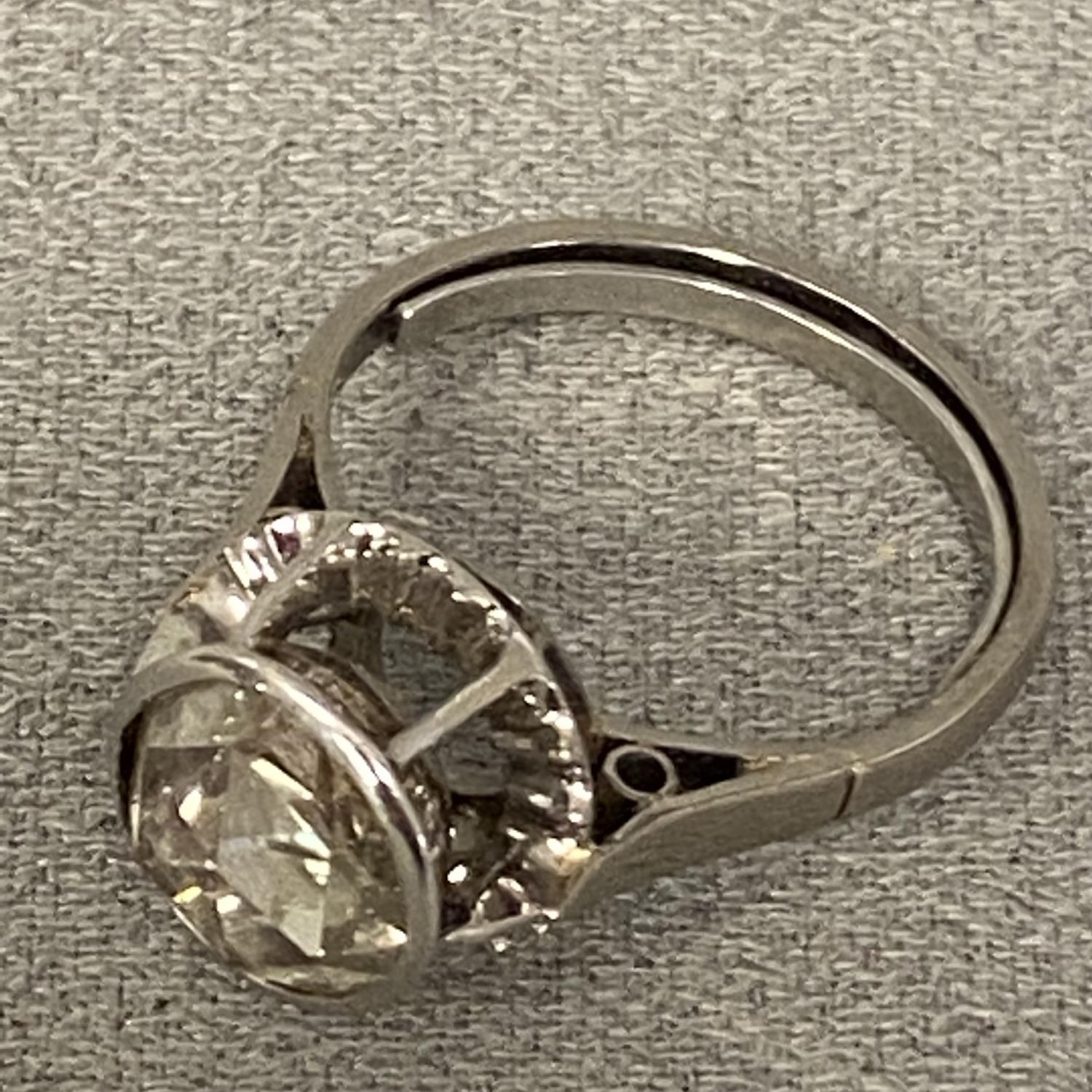 Continental platinum and diamond single stone ring, in pierced halo setting, single rose cut - Image 3 of 18