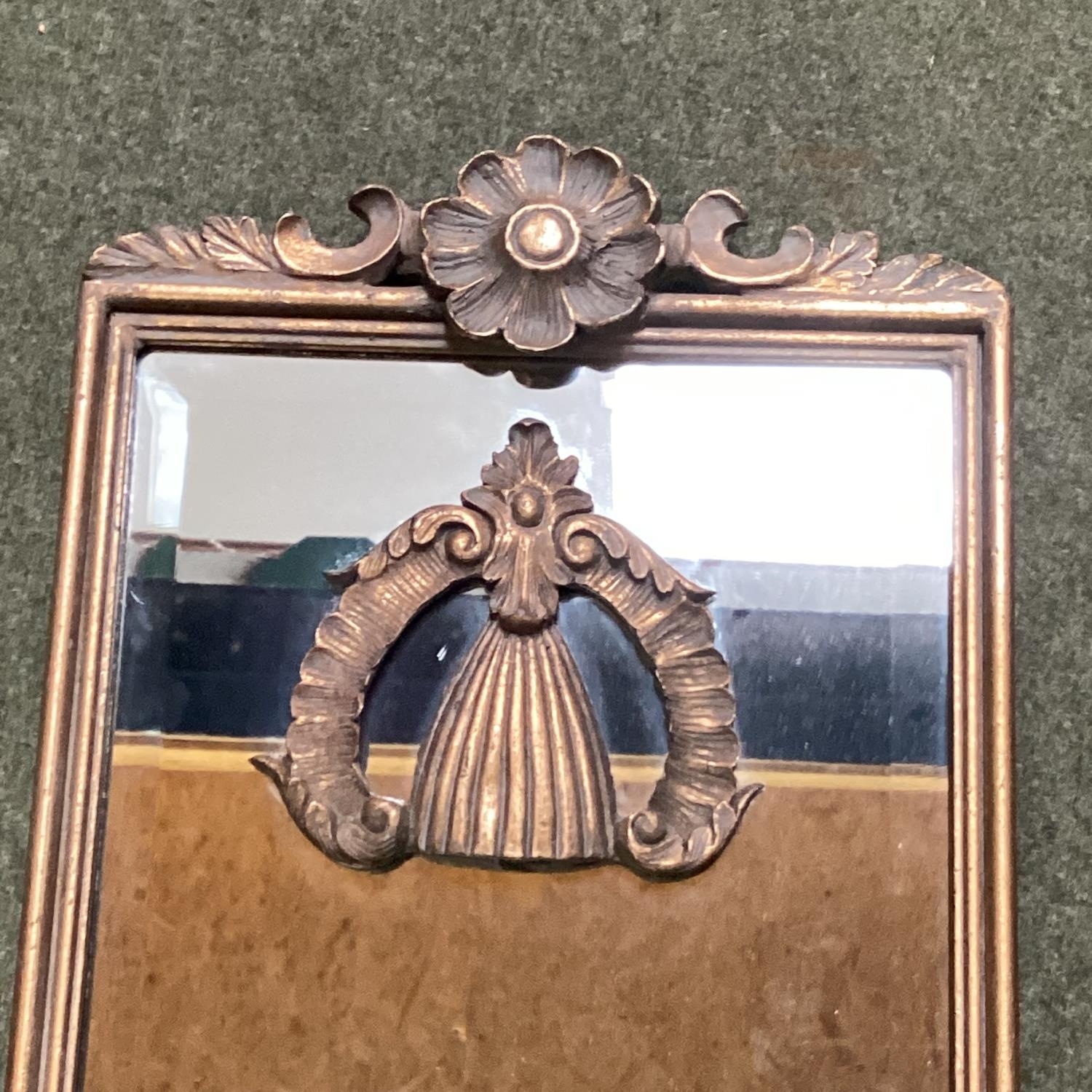 Pair of rectangular gilt gesso wall mirrors with cup and swag decoration - Image 2 of 7