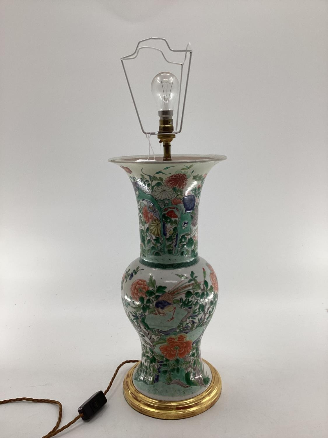 A good Chinese style Famille verte pattern lamp with cream pleated shade, lamp 46cmH - Image 2 of 6