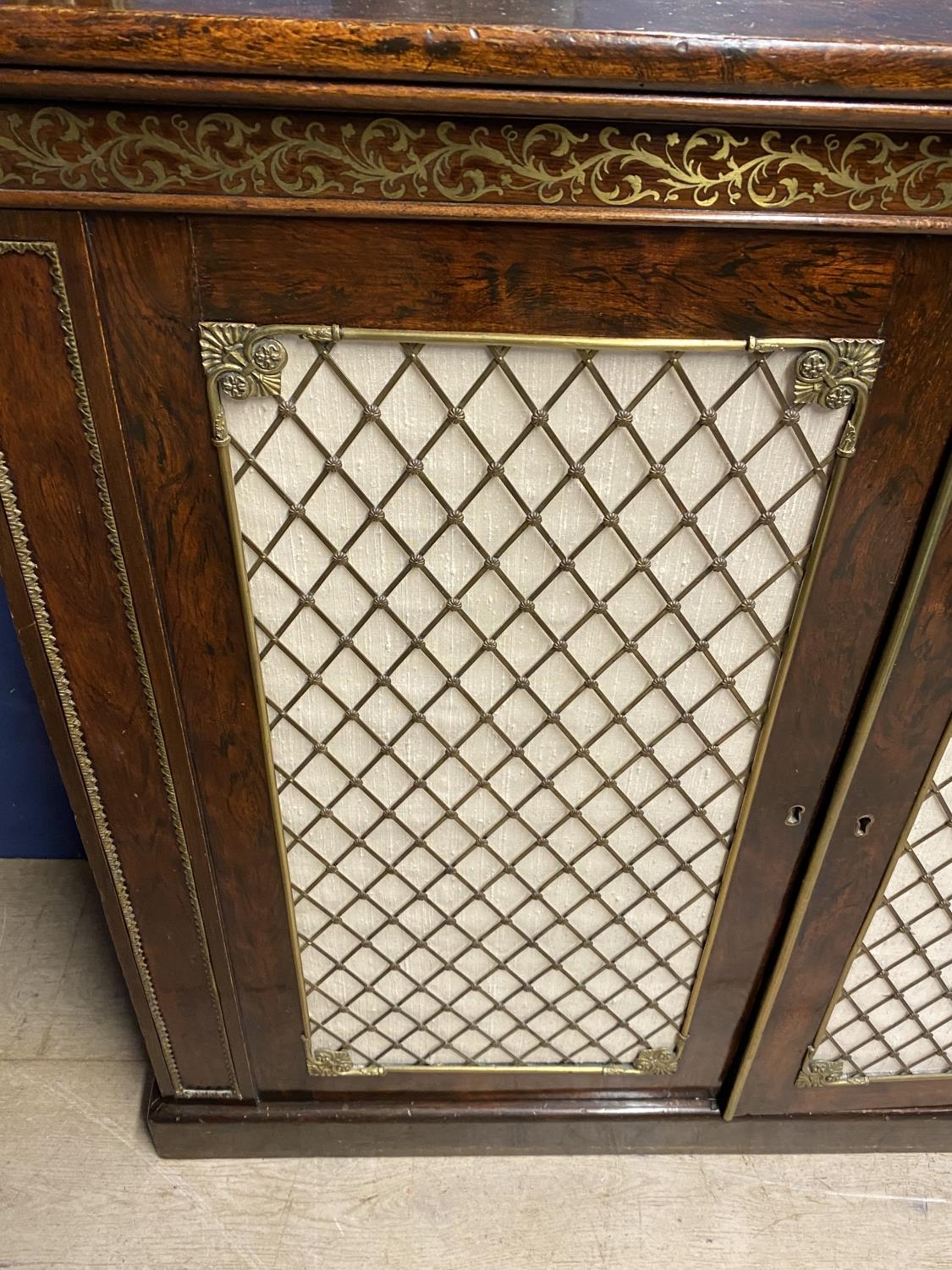 Good Regency brass inlaid rosewood chiffonier with mirrored back below brass galleried shelf above a - Image 8 of 10