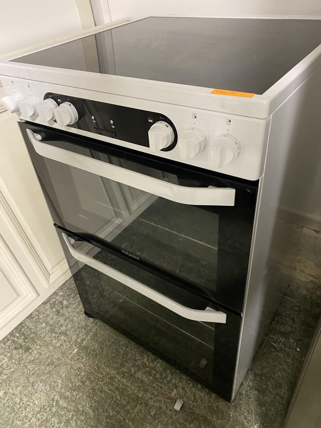 Hotpoint cooker, with paperwork (auctioneer cannot guarantee working order of this lot, it is from a - Image 6 of 10